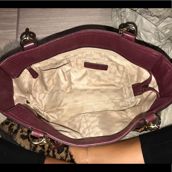 Michael kors purse - Picture 4 of 8